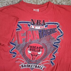 Vintage Chicago Bulls Men Size XL NBA‎ It's Fantastic Nutmeg Short Sleeve Shirt